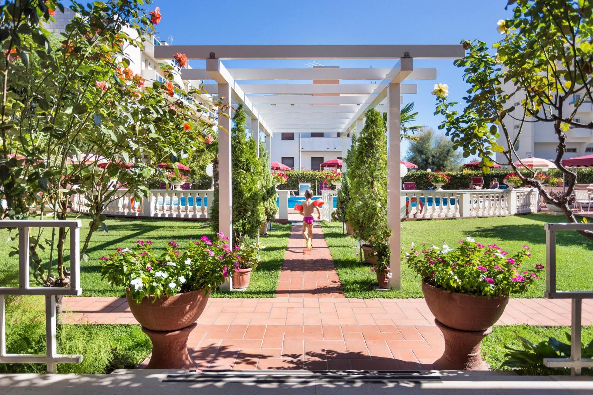 Hotel Apollo Rimini Exterior foto